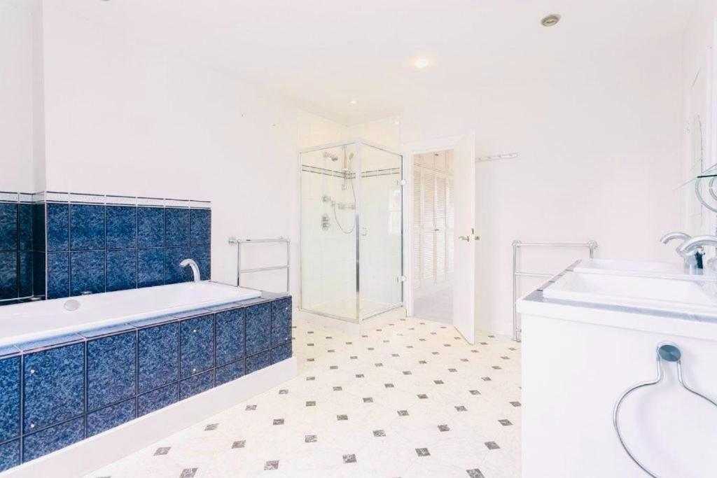 Lovely Apartments Around Kensington And Chelsea Locations W8 Sw5 Sw3 Sw10 By Ricky & Giustina Лондон Екстериор снимка